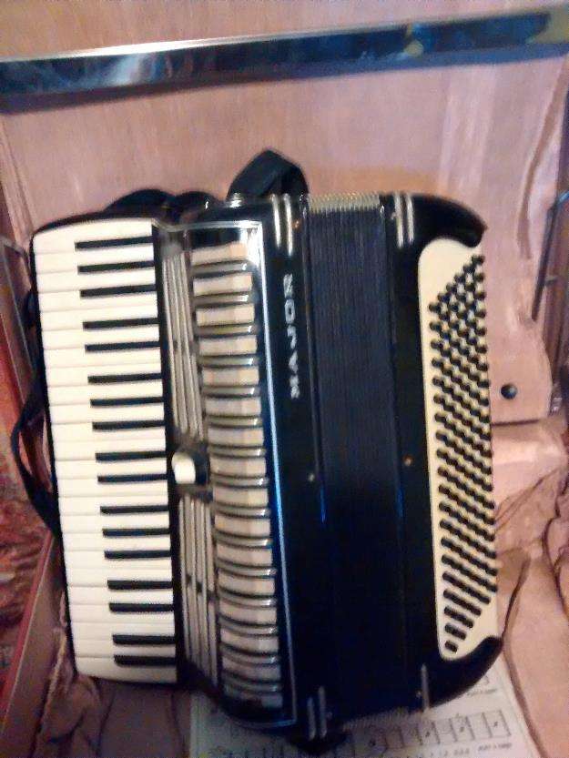 Acordeon de teclas marca major en Mexicali Instrumentos Musicales 2384