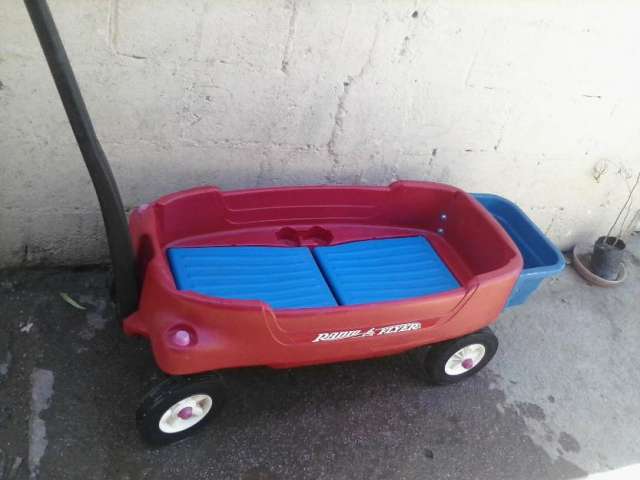 Radio Flyer Vagón Andador 2 En 1 – Rojo, Para Empujar Y Tirar – Almacén De Juguetes – Para Niños De 1 A 4 Años