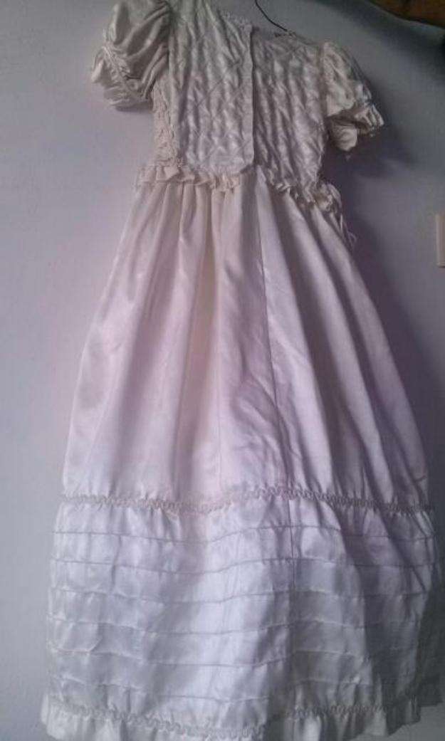 Se vende vestido para primera comunion. en Zapopan Ropa y calzado 7049